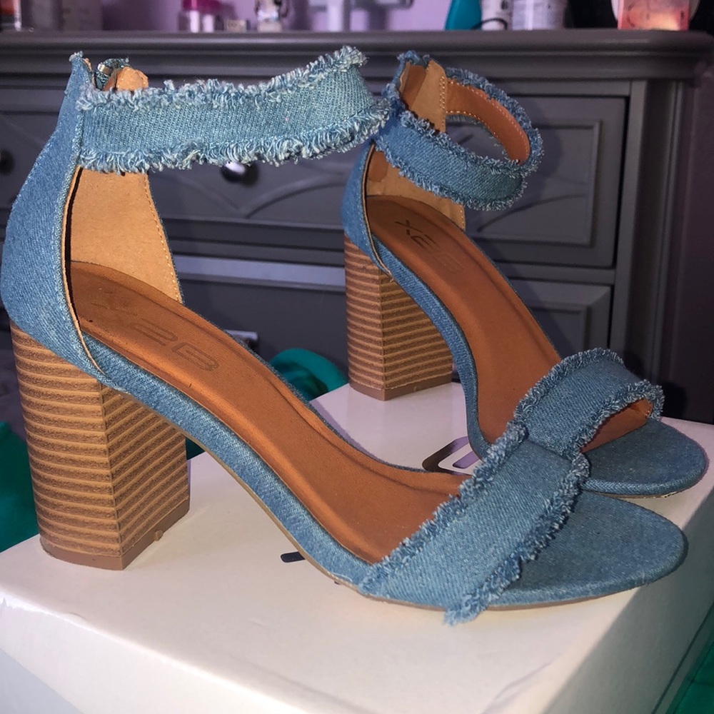 Denim heels - Picture 1 of 4
